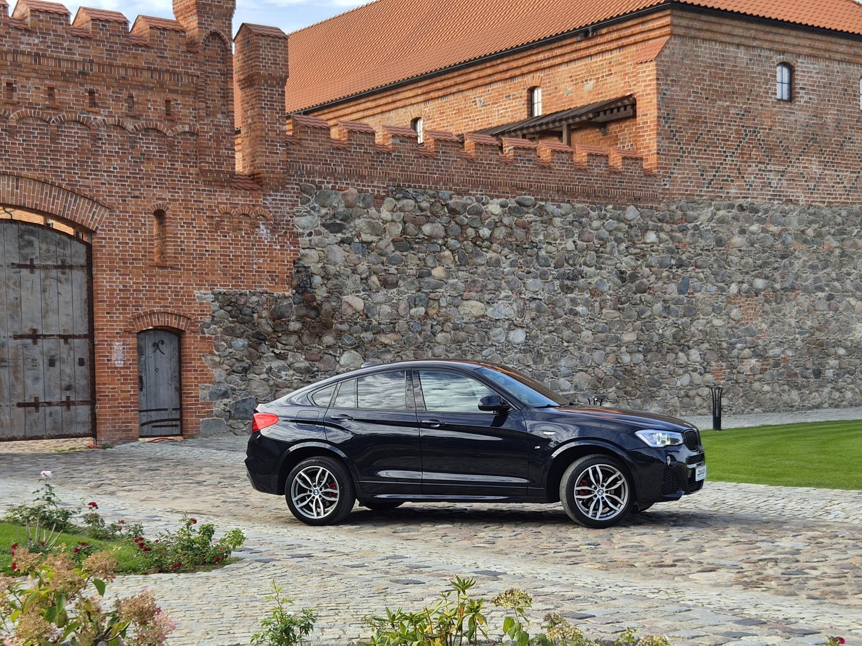 BMW X4 2018 — аренда авто в Калининграде — фото 11