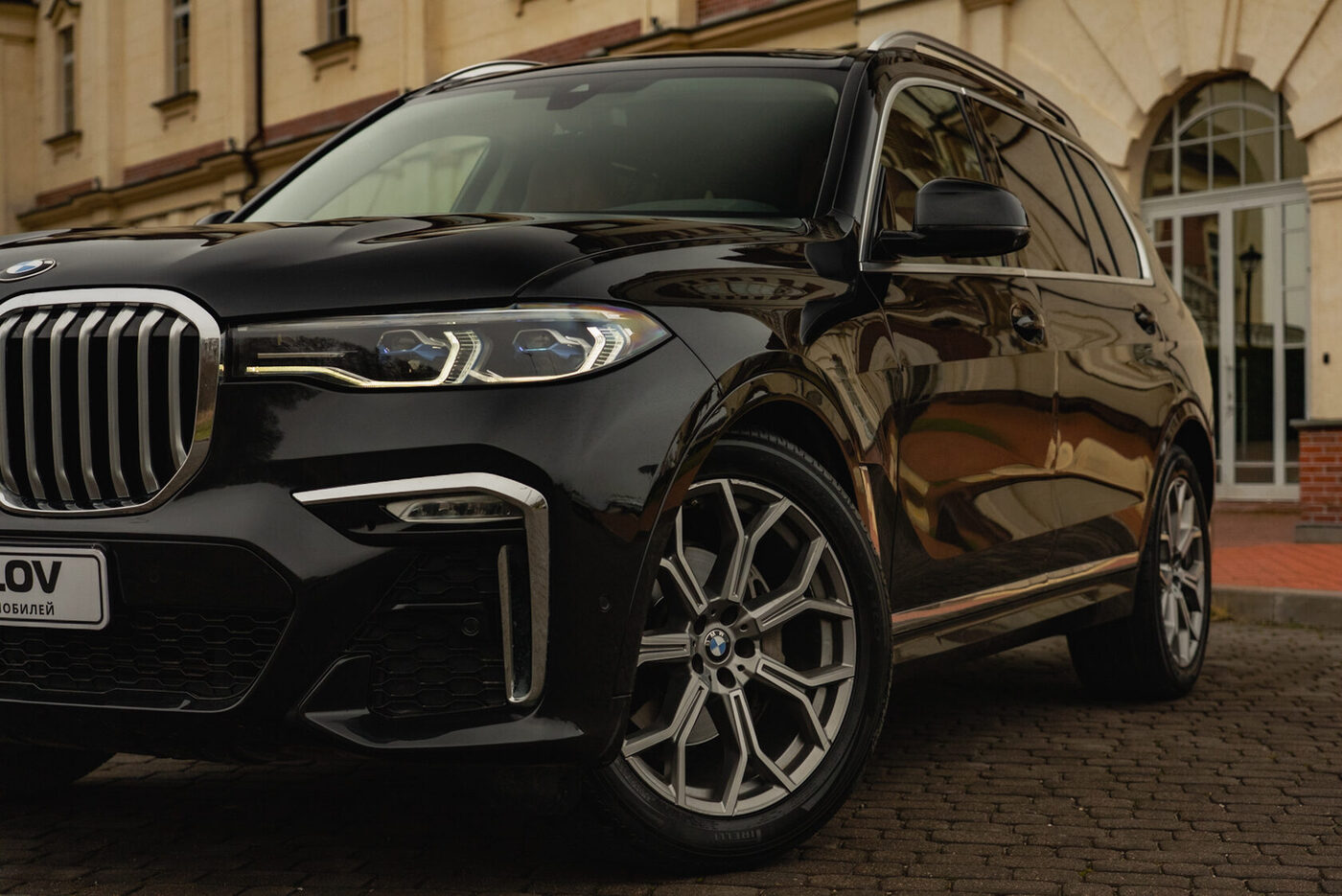 BMW X7 2021 — аренда авто в Калининграде — фото 4
