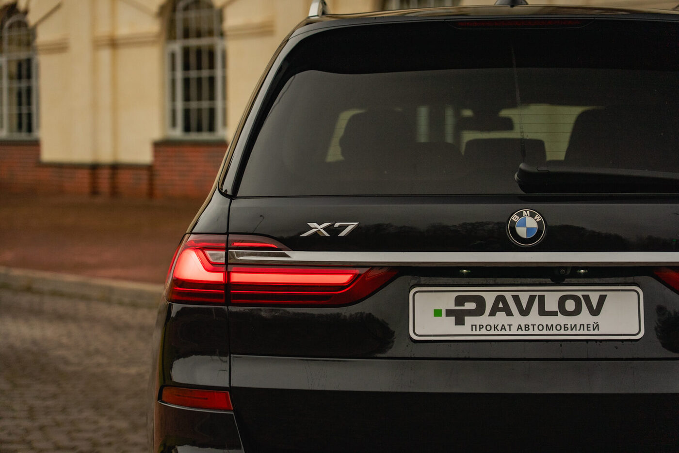 BMW X7 2021 — аренда авто в Калининграде — фото 10