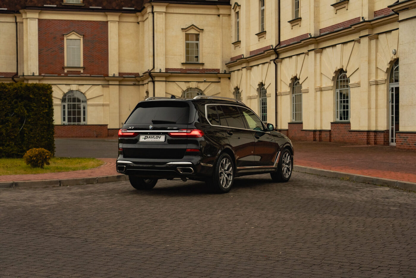 BMW X7 2021 — аренда авто в Калининграде — фото 7