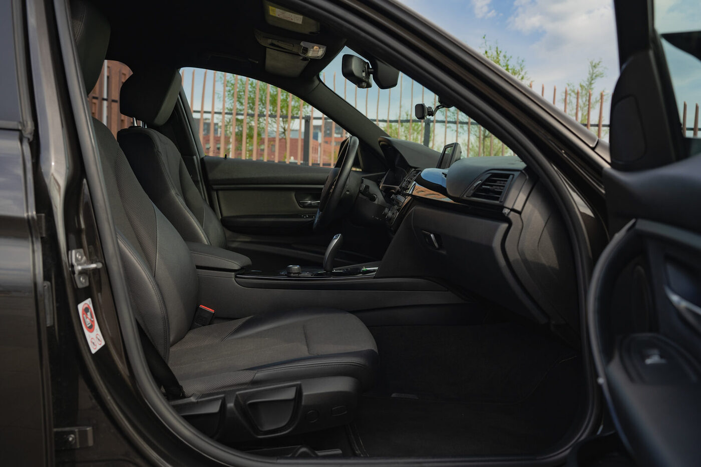 BMW 3 F30 2015 — аренда авто в Калининграде — фото 11