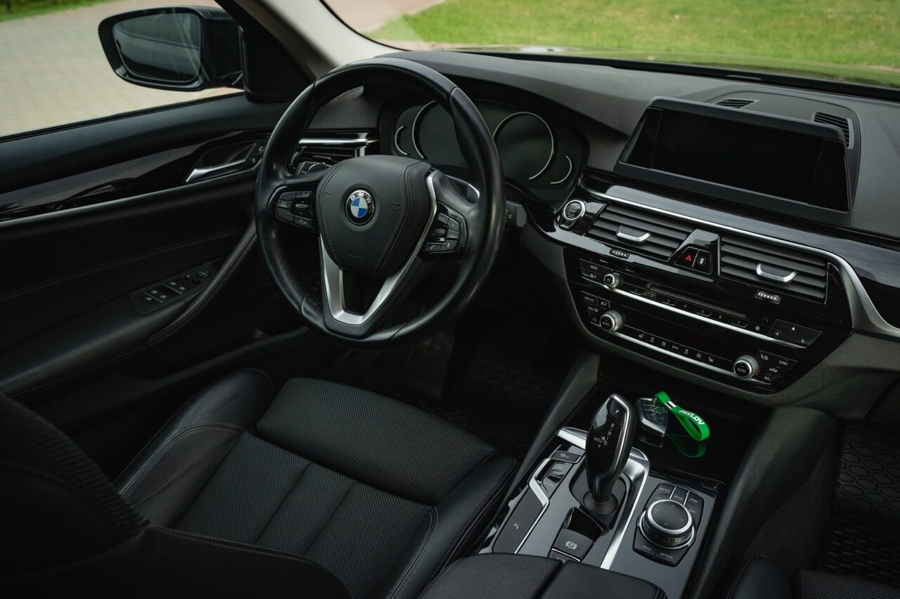 BMW 520d G31 2018 — аренда авто в Калининграде — фото 15
