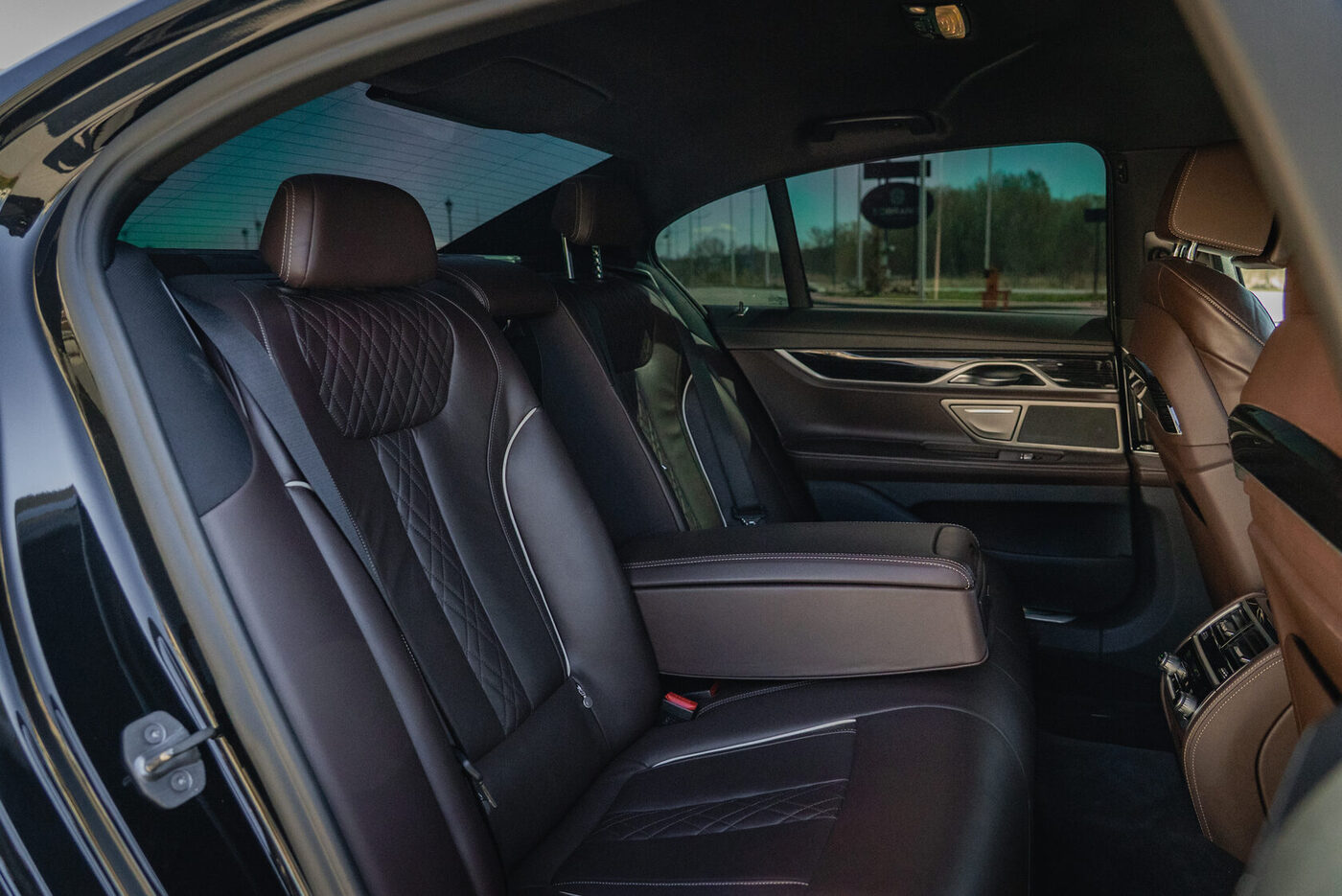 BMW 730d 2019 — аренда авто в Калининграде — фото 19