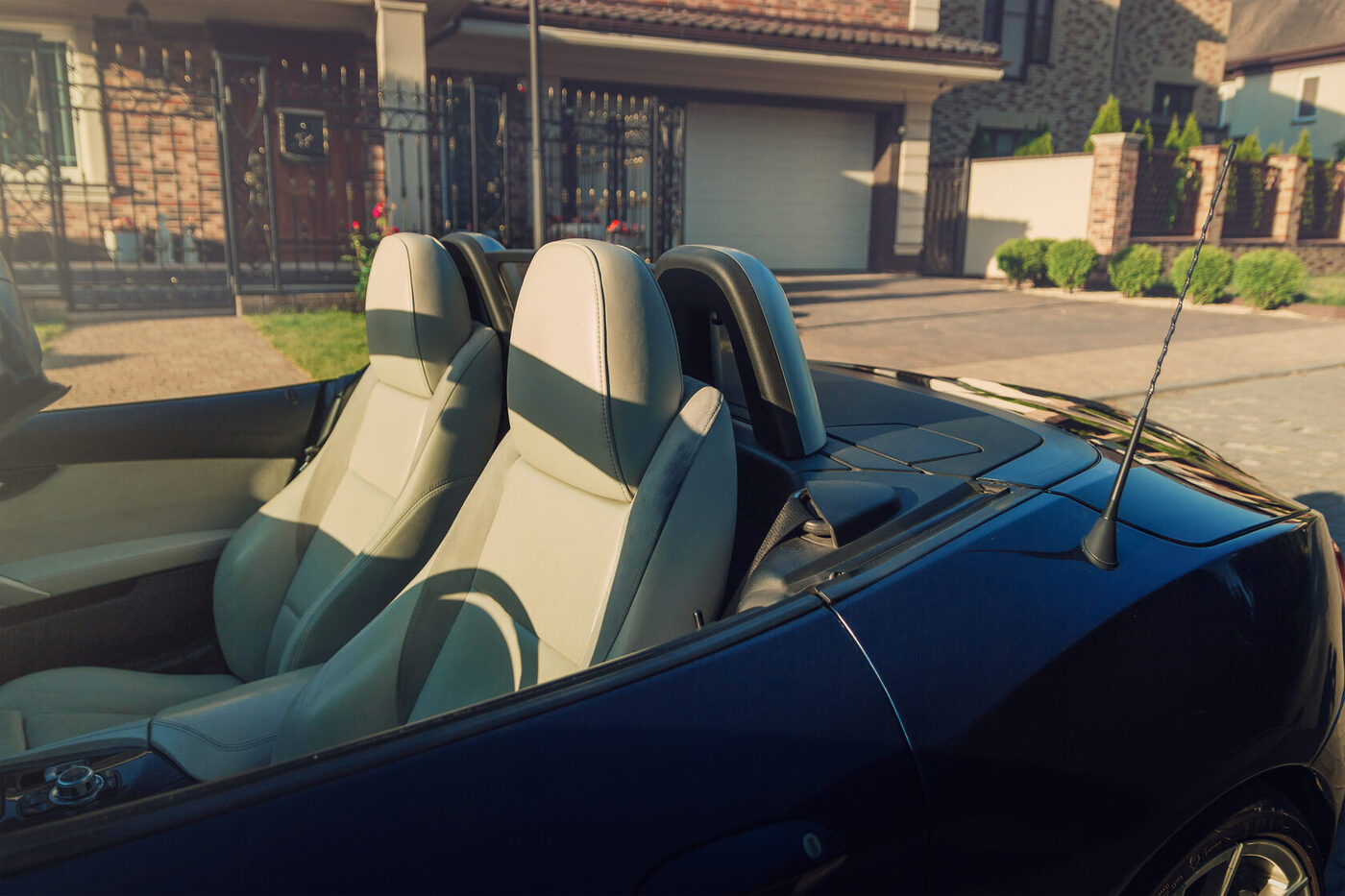 BMW Z4  cabrio 2010 — аренда авто в Калининграде — фото 4