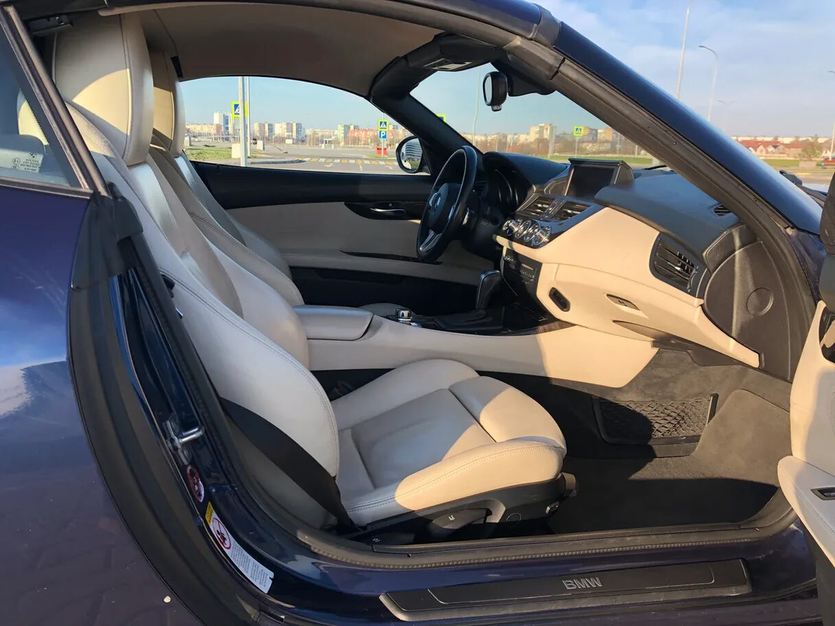 BMW Z4  cabrio 2010 — аренда авто в Калининграде — фото 5