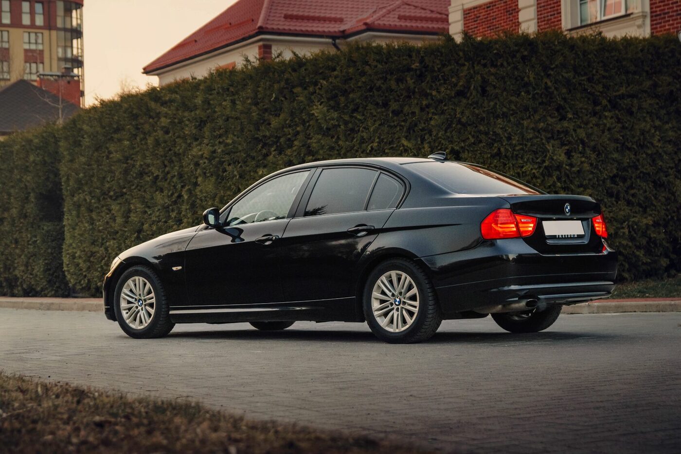 BMW 3 E90 2012 — аренда авто в Калининграде — фото 7