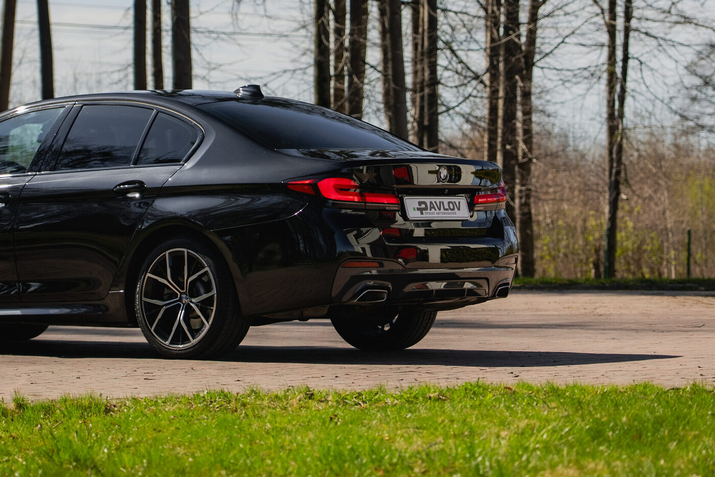 BMW 520D XDRIVE G30 2018 — аренда авто в Калининграде — фото 9