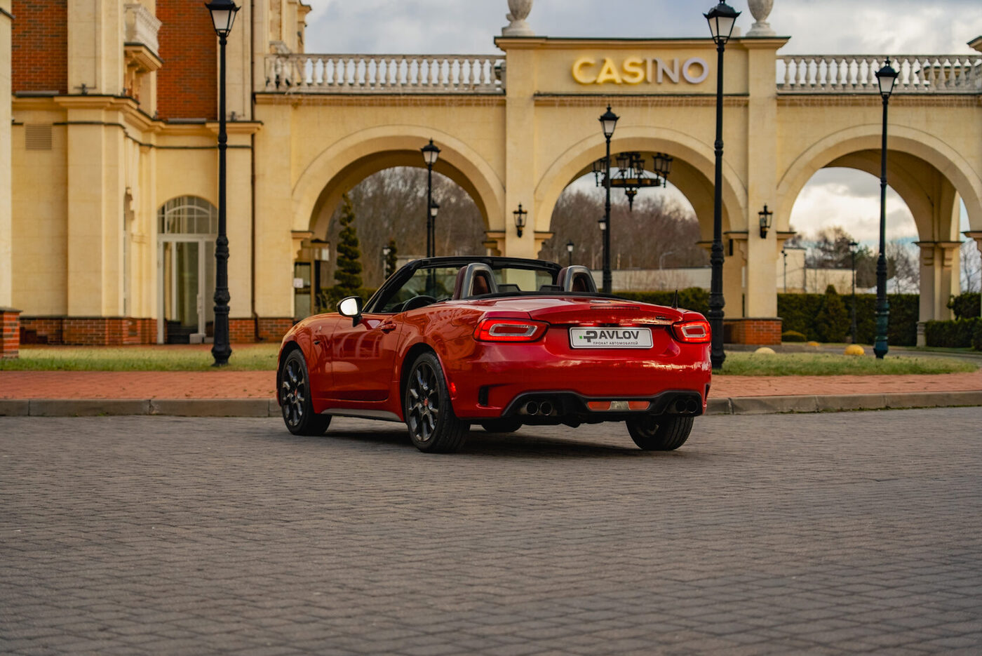 Fiat 124 Abarth cabrio 2016 — аренда авто в Калининграде — фото 6