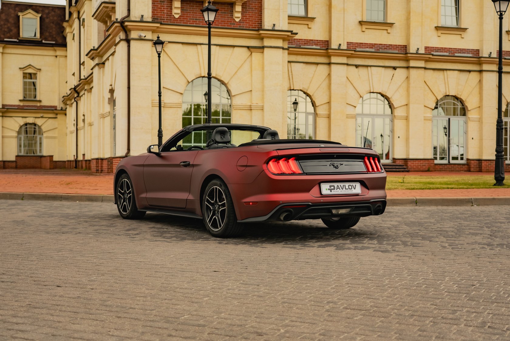 Ford Mustang cabrio 2018 — аренда авто в Калининграде — фото 5