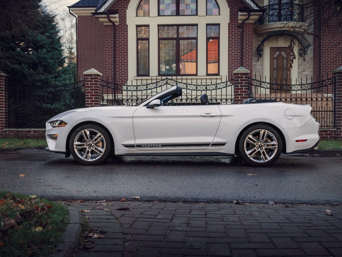 Ford Mustang cabrio 2021 — аренда авто в Калининграде — фото 3