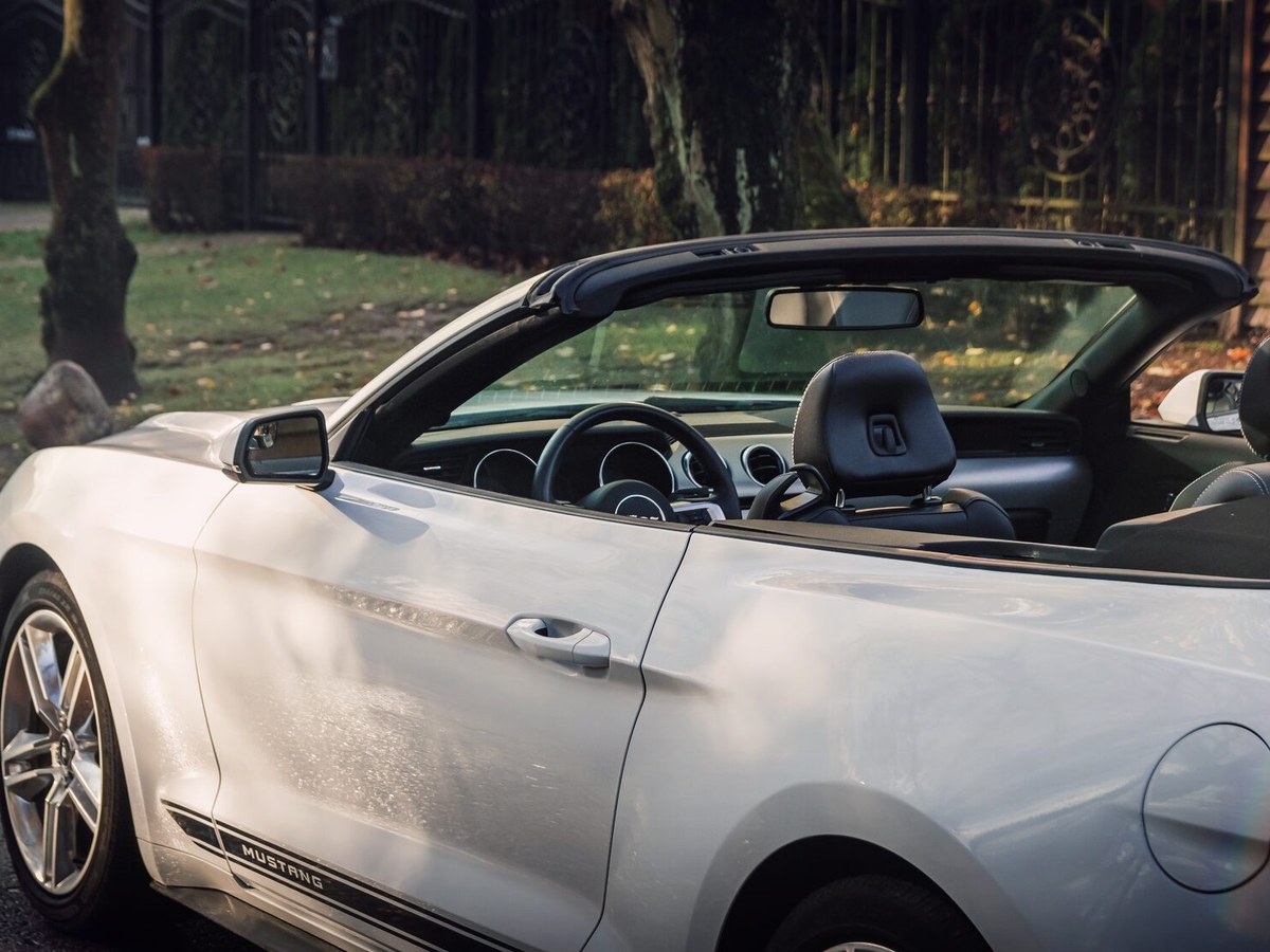 Ford Mustang cabrio 2021 — аренда авто в Калининграде — фото 7