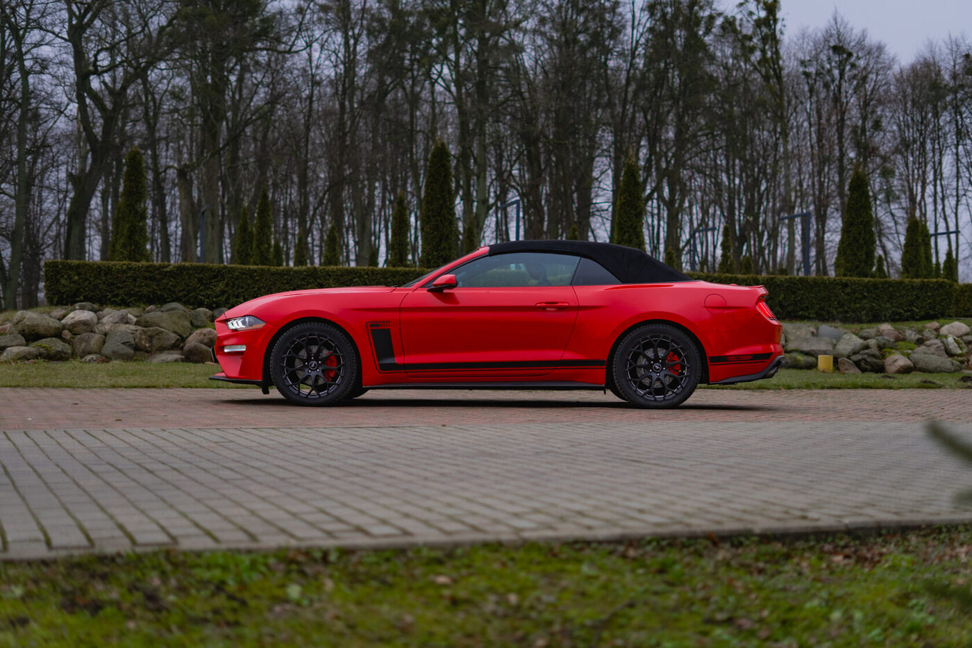 Ford Mustang cabrio 2019 — аренда авто в Калининграде — фото 4