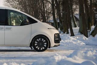 Прокат Hyundai Staria — аренда авто в Калининграде — фото 2