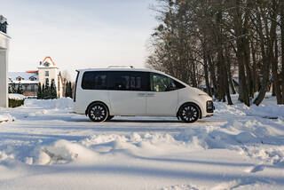 Прокат Hyundai Staria — аренда авто в Калининграде — фото 3