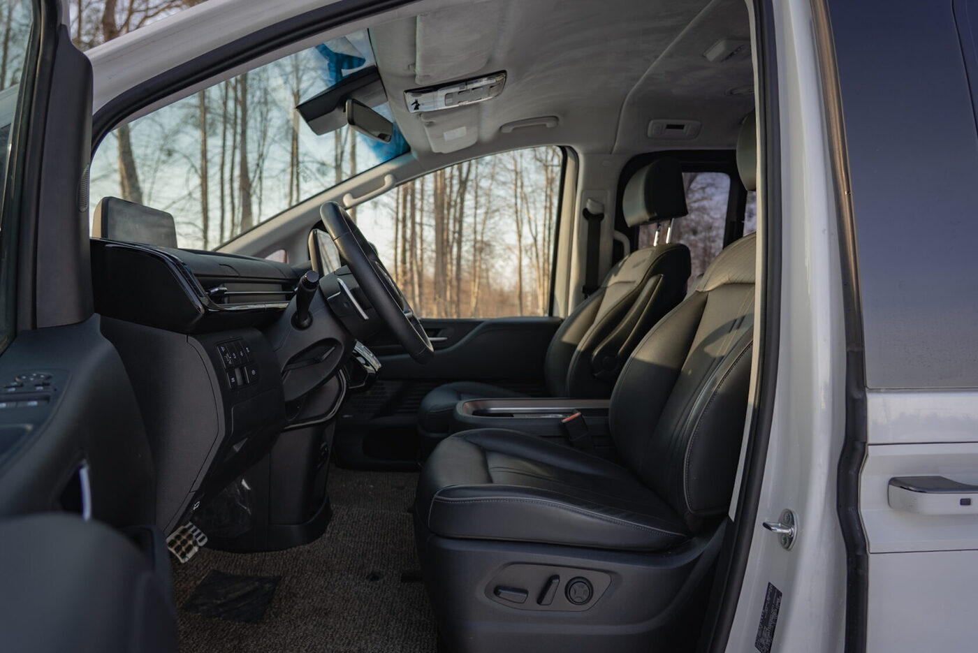 Hyundai Staria 2022 — аренда авто в Калининграде — фото 26