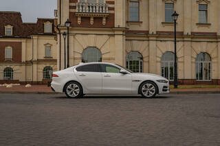 Прокат Jaguar XE — аренда авто в Калининграде — фото 6