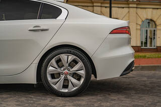 Прокат Jaguar XE — аренда авто в Калининграде — фото 7