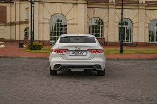 Прокат Jaguar XE — аренда авто в Калининграде — фото 10