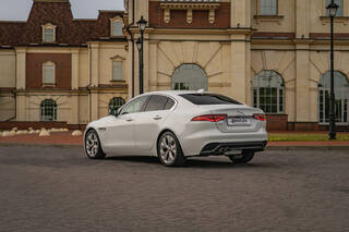 Прокат Jaguar XE — аренда авто в Калининграде — фото 9