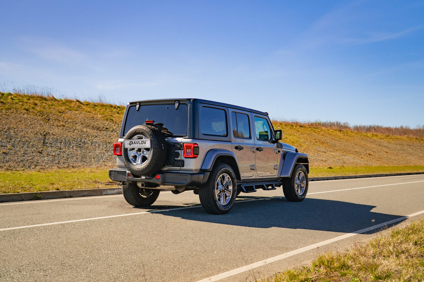 Jeep Wrangler cabrio 2019 — аренда авто в Калининграде — фото 7