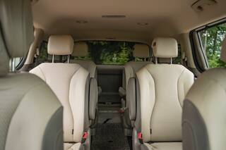 Прокат Kia Carnival — аренда авто в Калининграде — фото 16