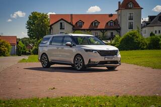 Прокат Kia Carnival — аренда авто в Калининграде — фото 2