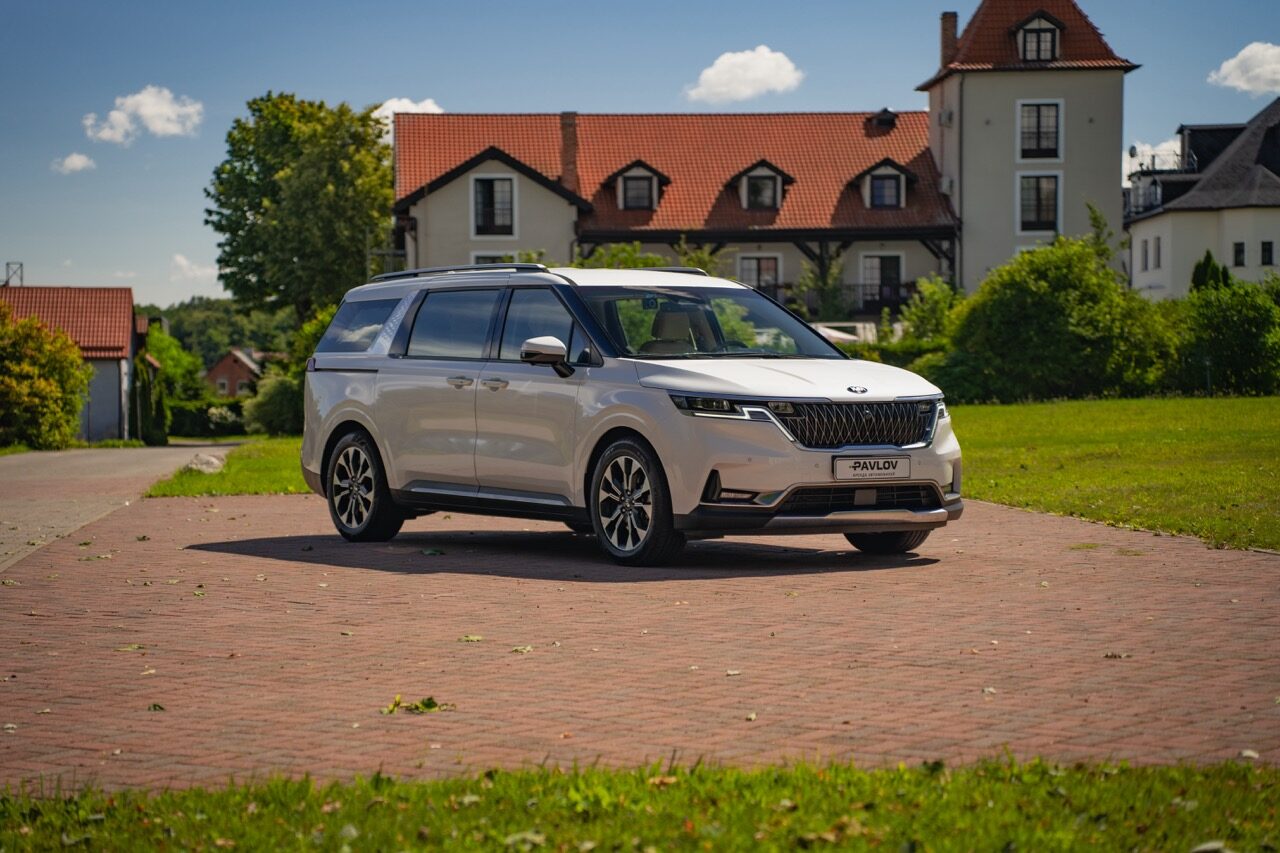 Kia Carnival 2020 — аренда авто в Калининграде — фото 2
