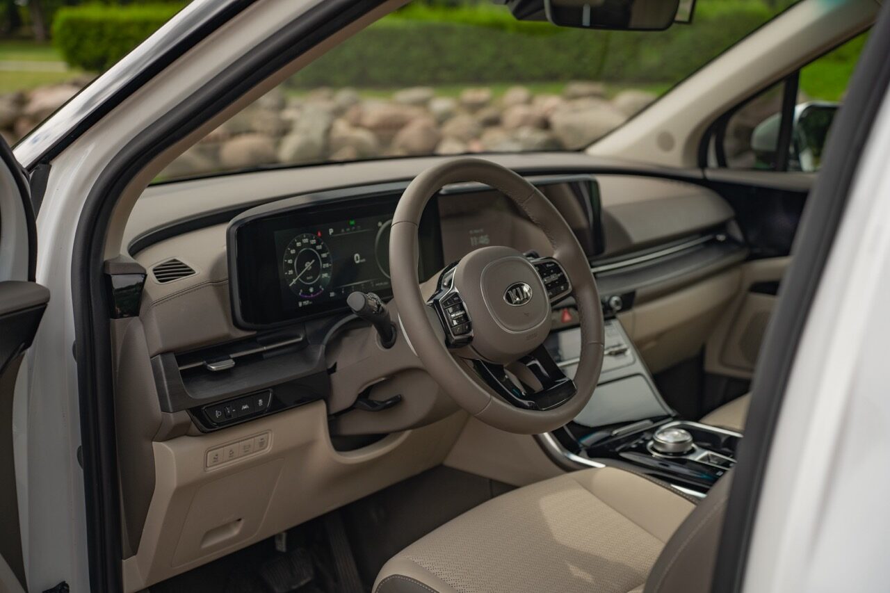 Kia Carnival 2020 — аренда авто в Калининграде — фото 18