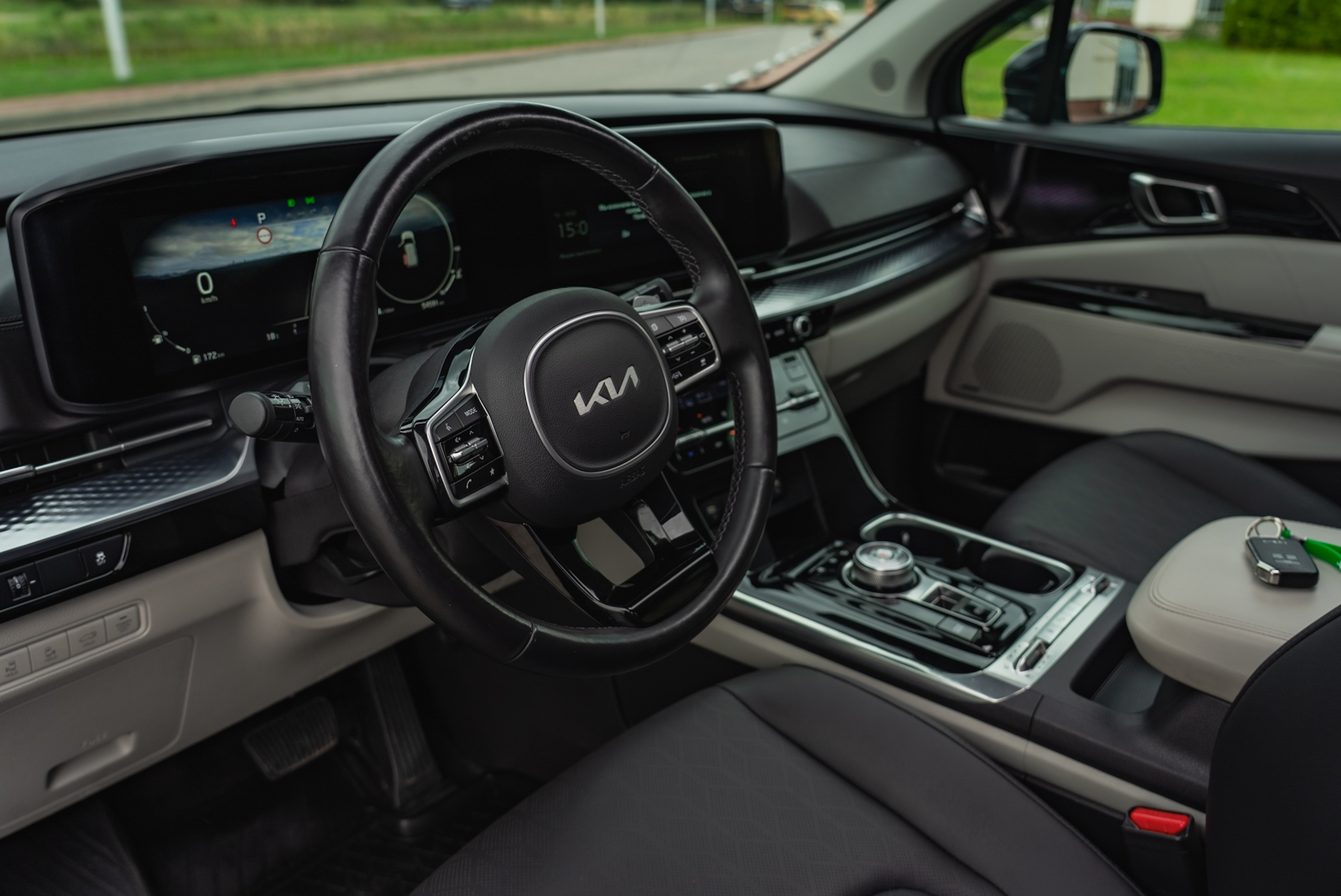 Прокат Kia Carnival (чёрный, 2021) — аренда авто в Калининграде — фото 16