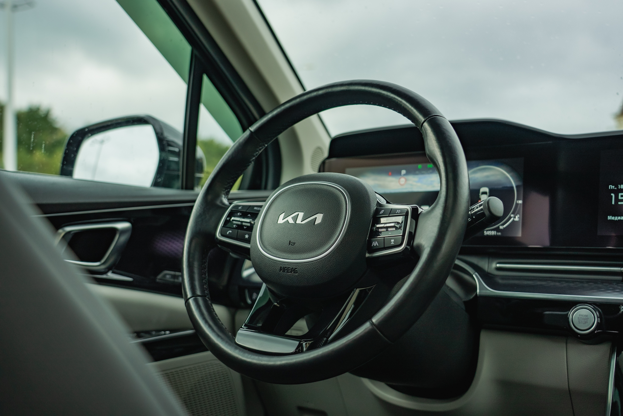 Прокат Kia Carnival (чёрный, 2021) — аренда авто в Калининграде — фото 31
