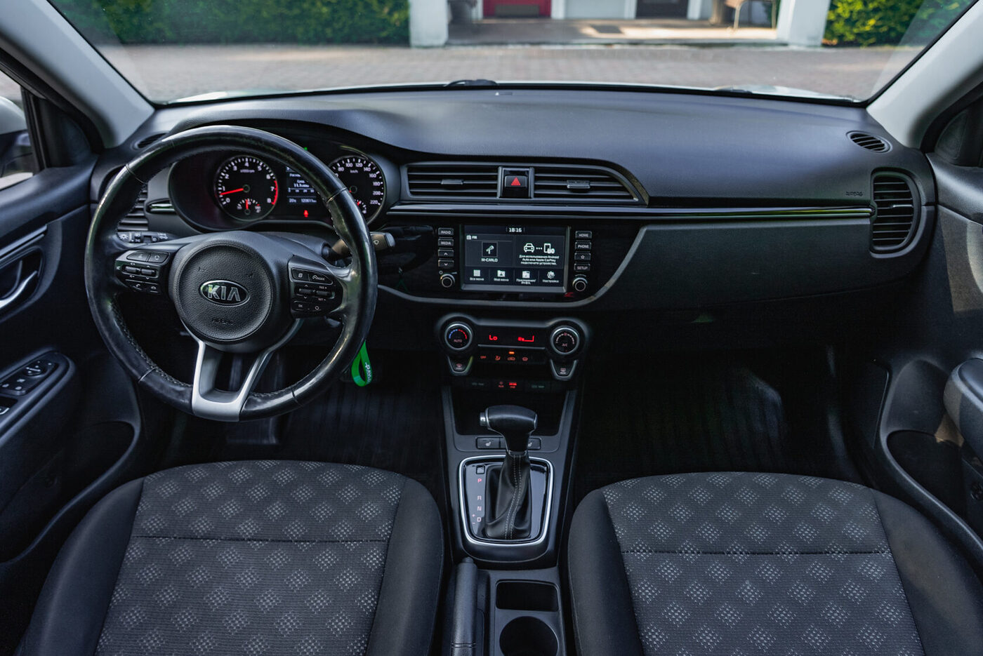 Kia Rio 2019 — аренда авто в Калининграде — фото 14