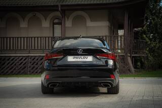 Прокат Lexus IS 200 — аренда авто в Калининграде — фото 5