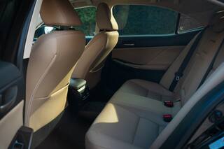 Прокат Lexus IS 200 — аренда авто в Калининграде — фото 12