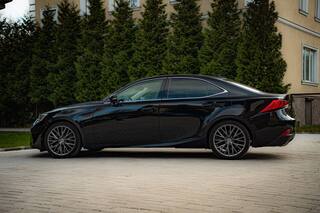 Прокат Lexus IS 200 — аренда авто в Калининграде — фото 11