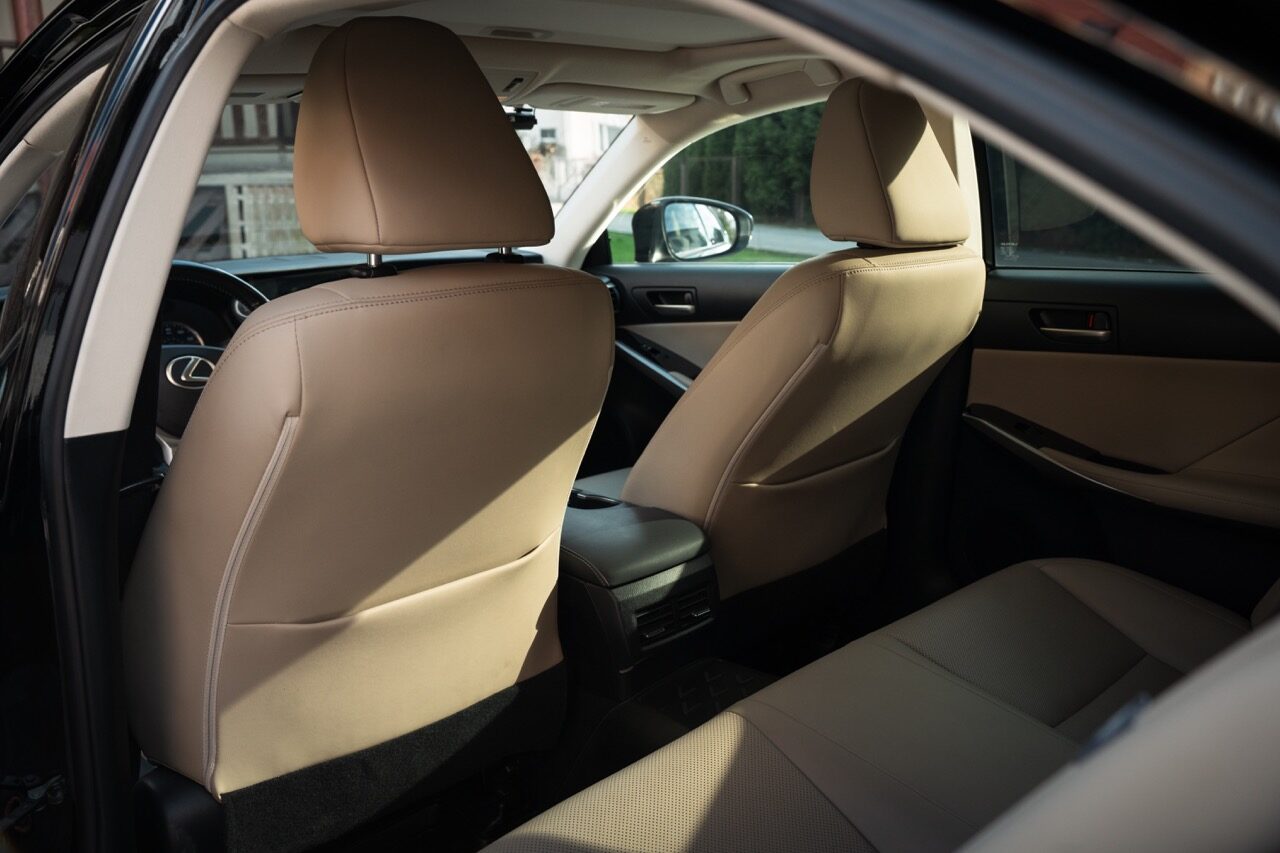 Lexus IS 2016 — аренда авто в Калининграде — фото 13