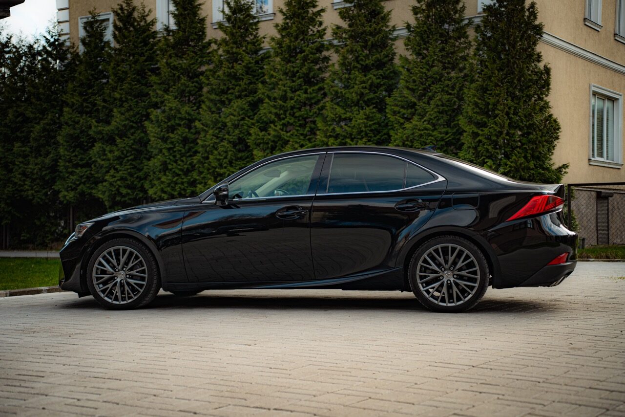 Lexus IS 2016 — аренда авто в Калининграде — фото 11