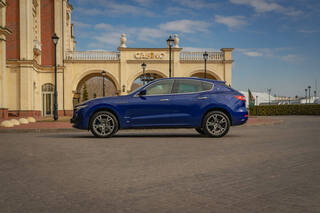 Прокат Maserati Levante — аренда авто в Калининграде — фото 5