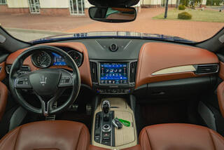 Прокат Maserati Levante — аренда авто в Калининграде — фото 19