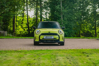Прокат Mini Cooper Cabrio (жёлтый, 2023) — аренда авто в Калининграде — фото 4