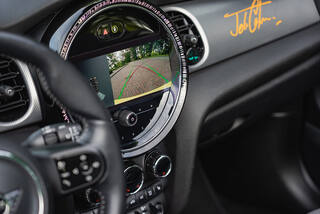 Прокат Mini Cooper Cabrio (жёлтый, 2023) — аренда авто в Калининграде — фото 30