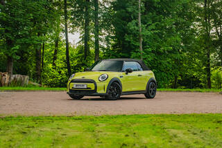 Прокат Mini Cooper Cabrio (жёлтый, 2023) — аренда авто в Калининграде — фото 5