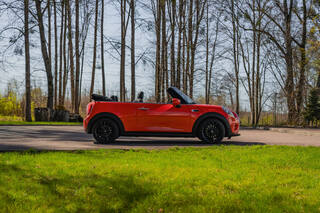 Прокат Mini Cooper Cabrio (красный, 2021) — аренда авто в Калининграде — фото 4