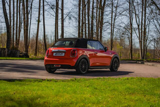 Прокат Mini Cooper Cabrio (красный, 2021) — аренда авто в Калининграде — фото 15