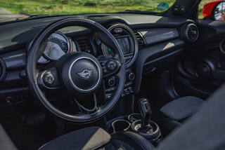 Прокат Mini Cooper Cabrio (красный, 2021) — аренда авто в Калининграде — фото 20