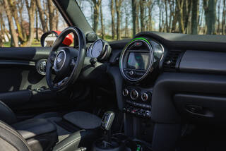 Прокат Mini Cooper Cabrio (красный, 2021) — аренда авто в Калининграде — фото 22