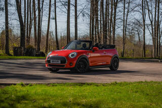 Прокат Mini Cooper Cabrio (красный, 2021) — аренда авто в Калининграде — фото 9