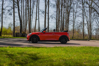 Прокат Mini Cooper Cabrio (красный, 2021) — аренда авто в Калининграде — фото 10