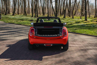 Прокат Mini Cooper Cabrio (красный, 2021) — аренда авто в Калининграде — фото 6