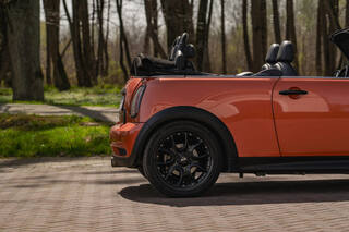 Прокат Mini Cooper S Cabrio (оранжевый, 2005) — аренда авто в Калининграде — фото 9
