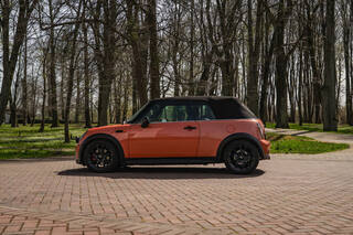 Прокат Mini Cooper S Cabrio (оранжевый, 2005) — аренда авто в Калининграде — фото 21